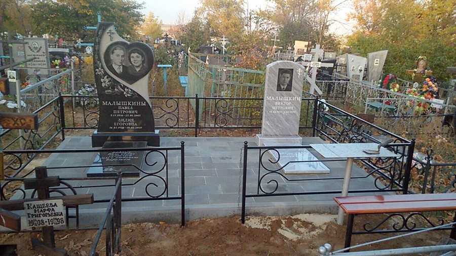 Облицовка могил плиткой недорого